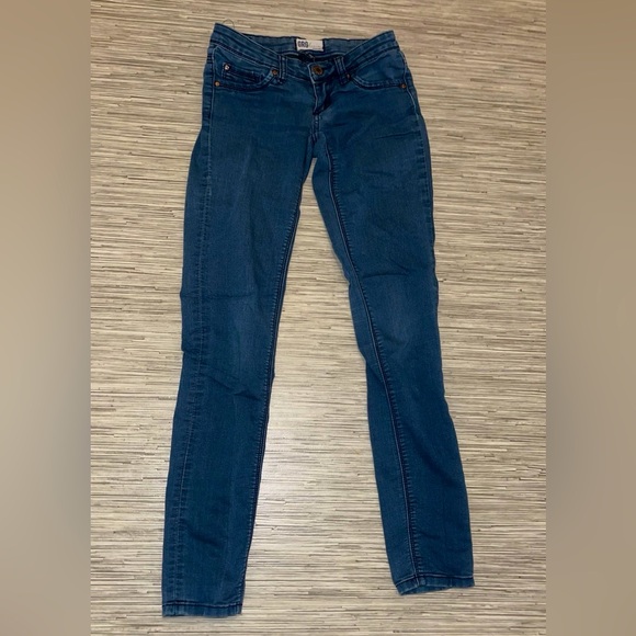 Garage ‘Begging for my Jeggings’ Jeans - Picture 1 of 4